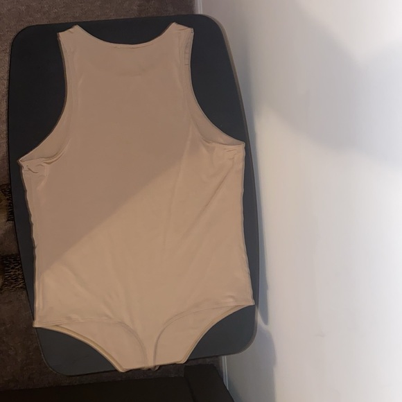 Express Body Contour Bodysuit  (set of 2) - Picture 6 of 7